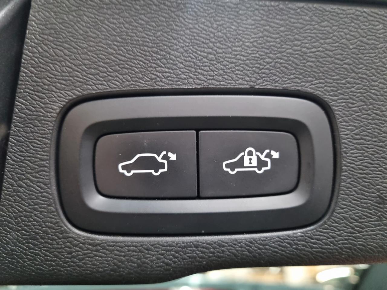 Volvo XC 60 T6 Recharge Plug-in Hybrid AWD Inscription Expression