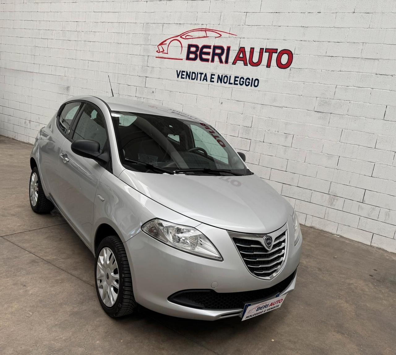 Lancia Ypsilon 5 porte Metano Ecochic Gold