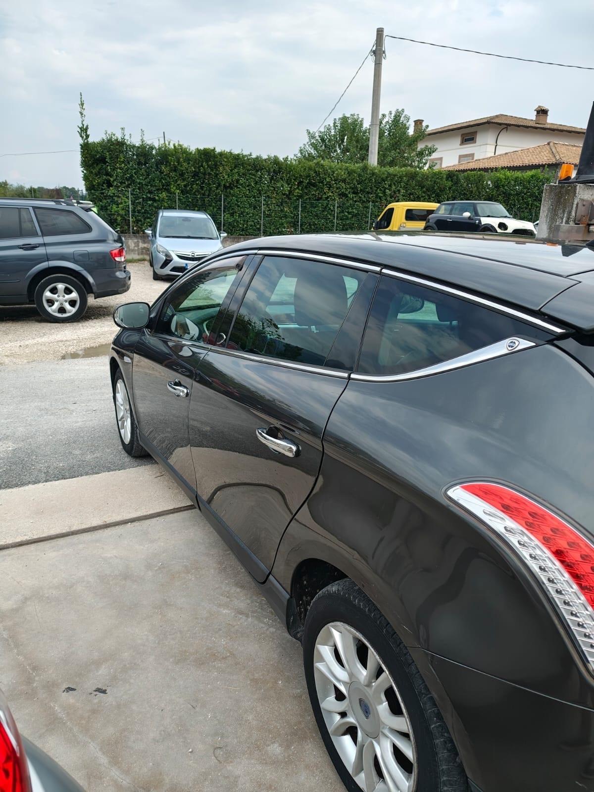 Lancia Delta 1.6 MJT cambio automatico garantita 12 mesi