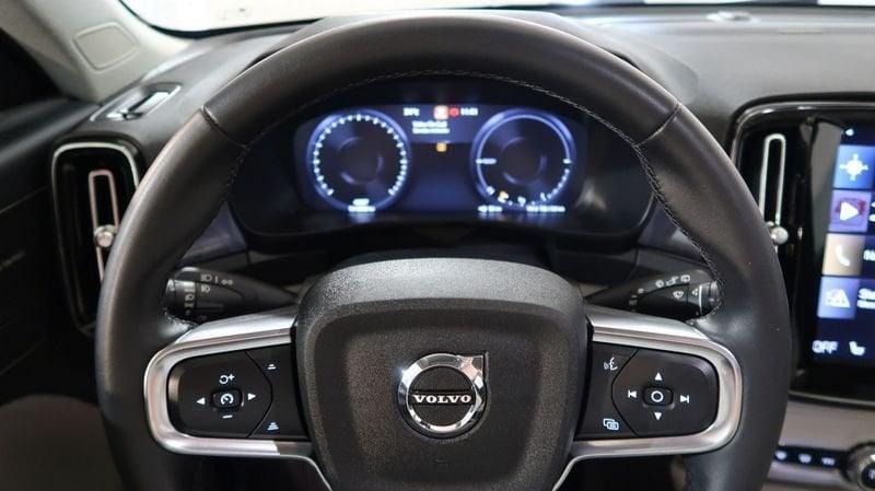 Volvo XC40 Recharge T5 Plug-in Hybrid Recharge Plus Bright