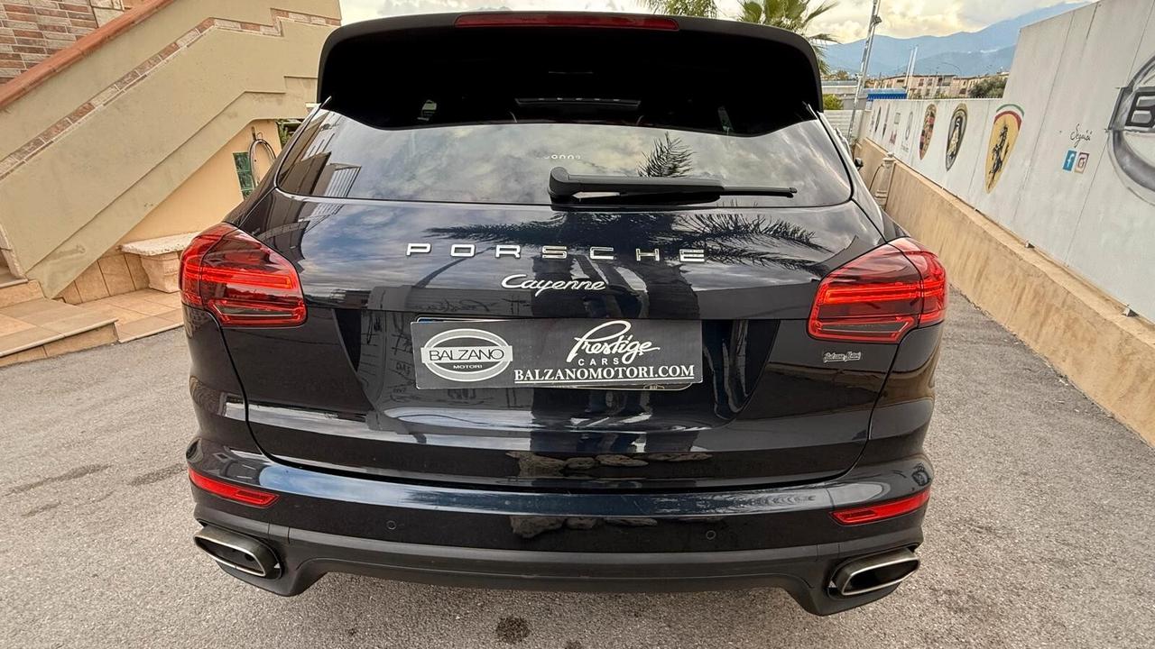 PORSCHE CAYENNE 3.0 DIESEL 2016 PLATINUM EDITION
