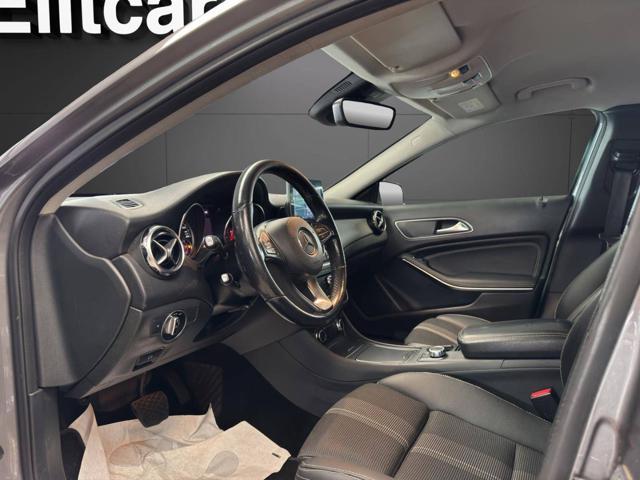 MERCEDES-BENZ GLA 200 Sport