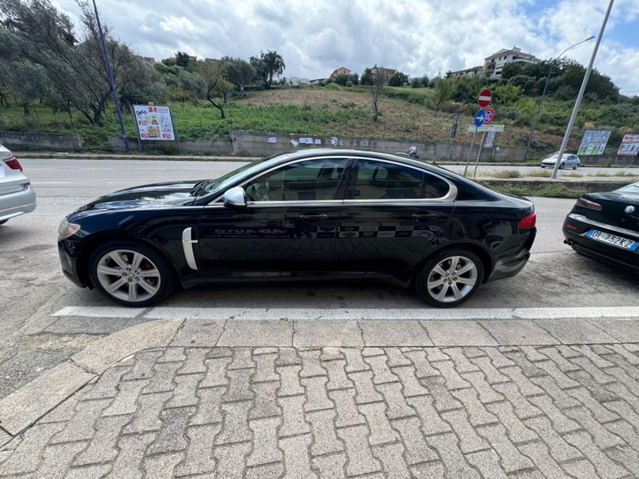 Jaguar XF 3.0 D V6 Luxury