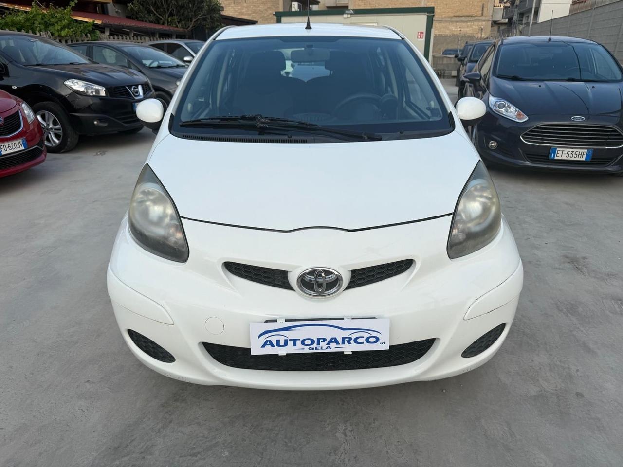 Toyota Aygo 1.0 12V VVT-i 5 porte Deep Ocean Connect MMT