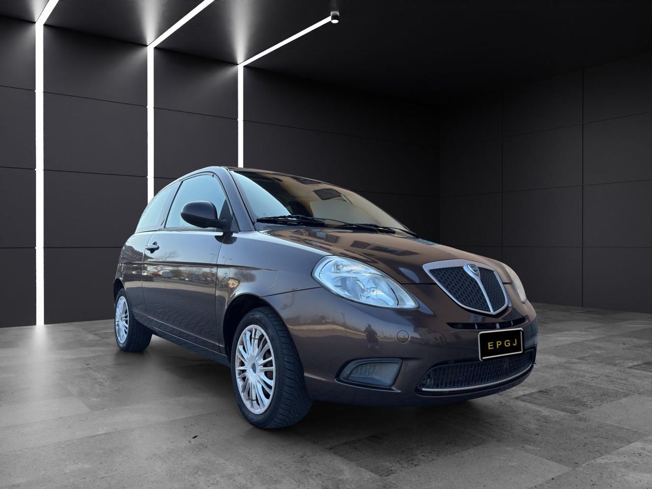 Lancia Ypsilon 1.2 Versus