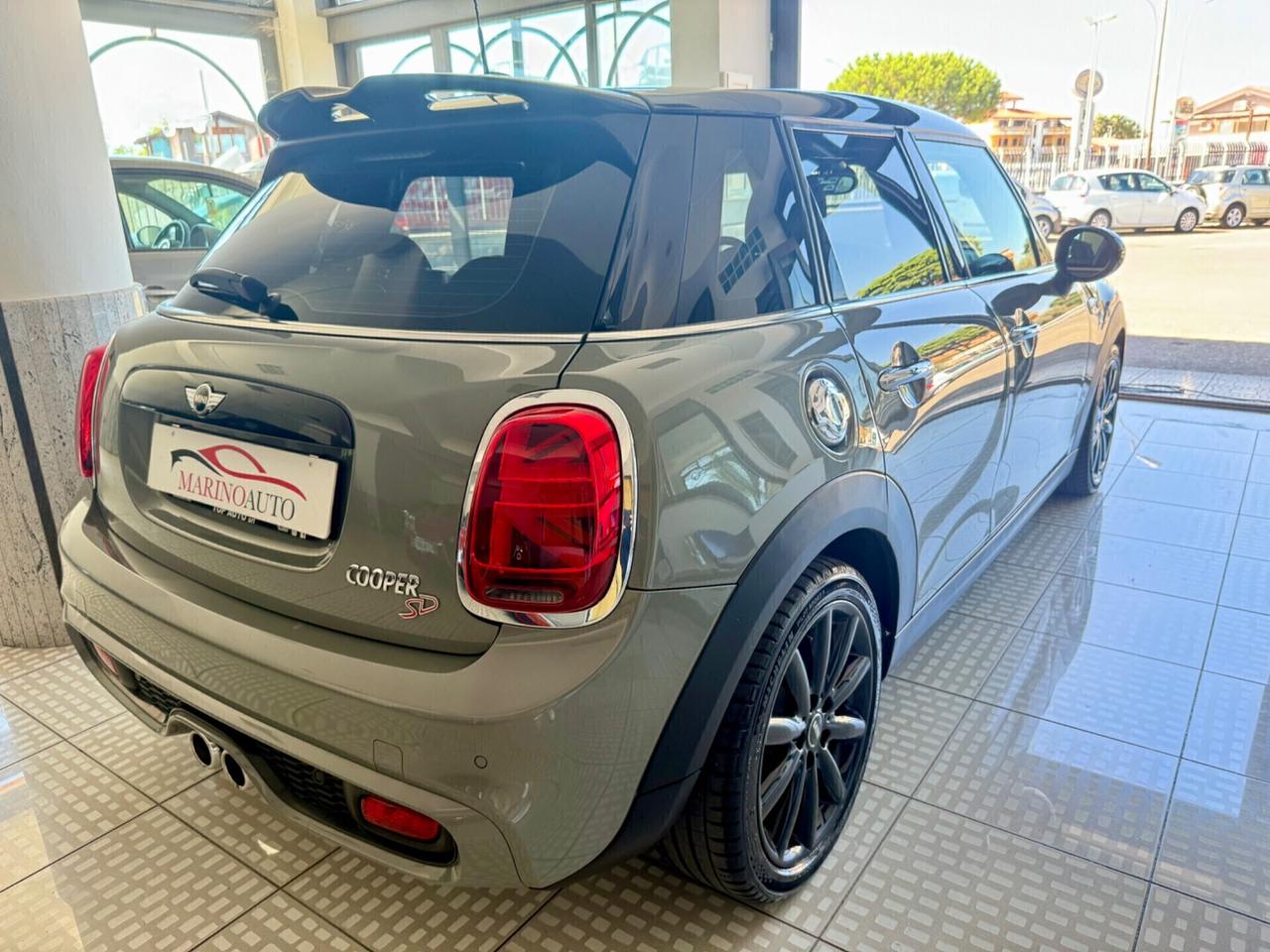 Mini 2.0 Cooper SD aut. Hype 5 porte