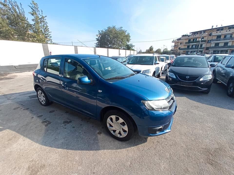 Dacia Sandero 1.2 gpl di serie