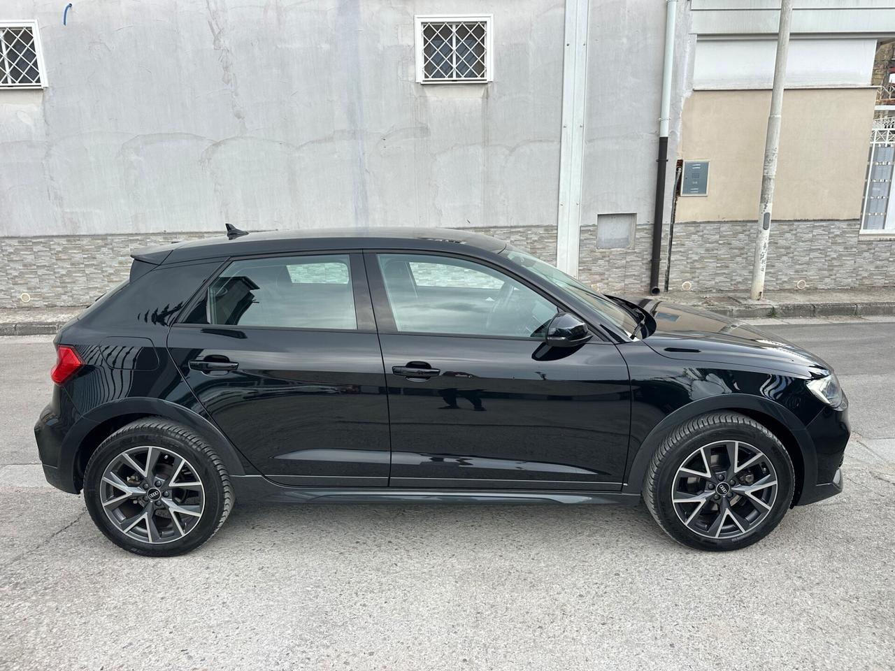 Audi A1 allstreet 30 TFSI Identity Contrast 2022