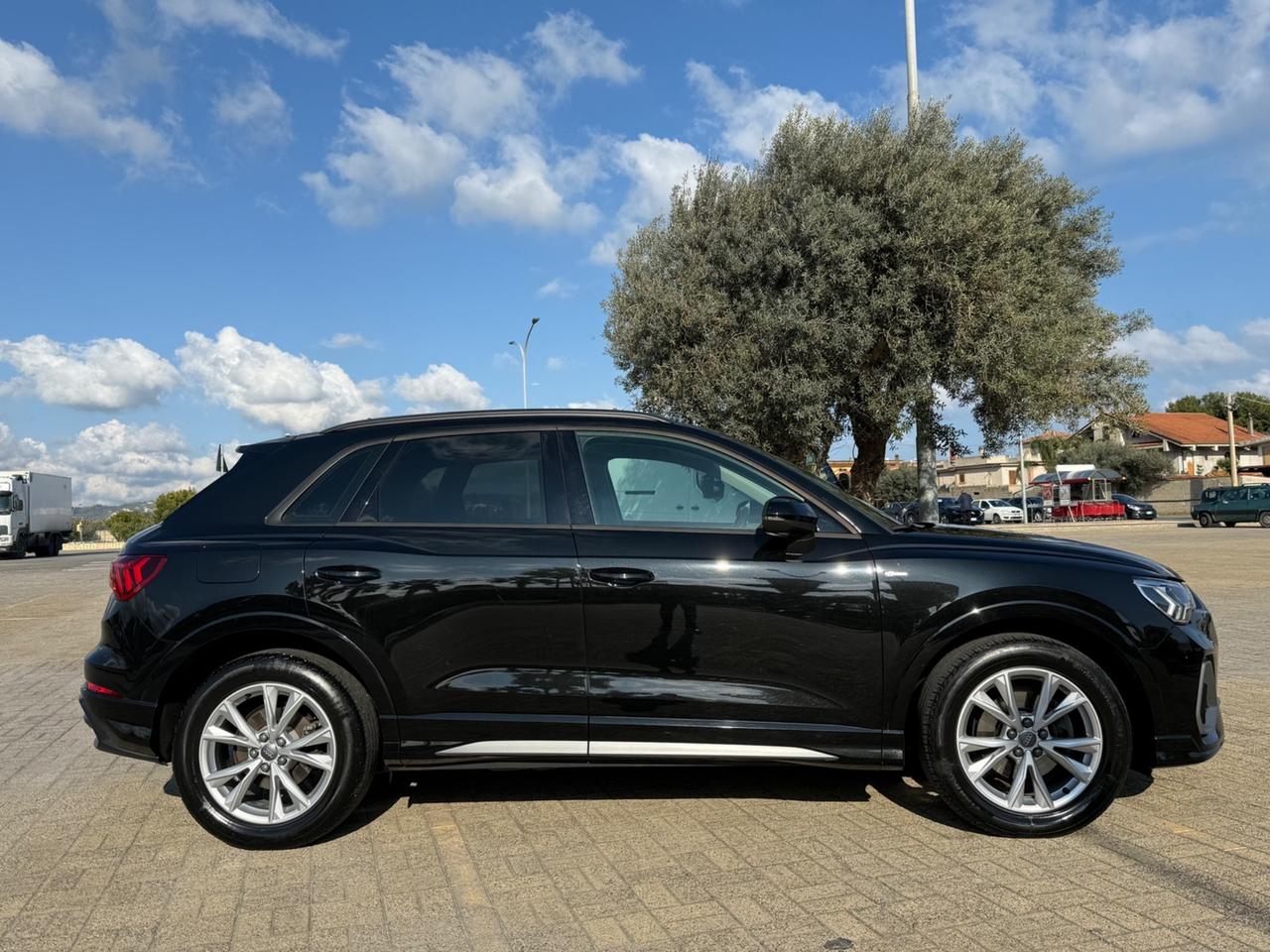 Audi Q3 35 TDI S tronic S line