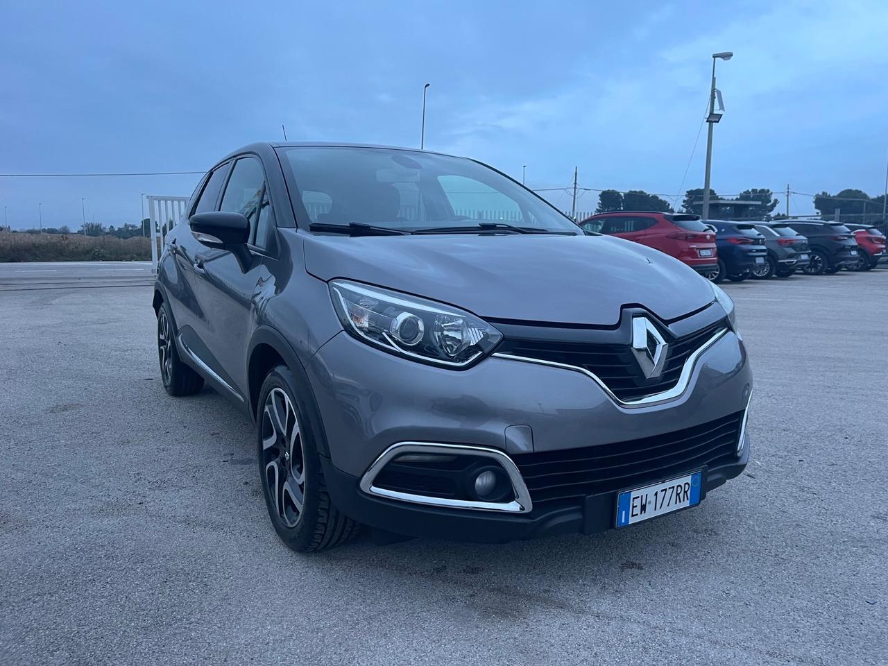 RENAULT CAPTUR 0.9 TCE 90CV R-LINK FULL LED MY14