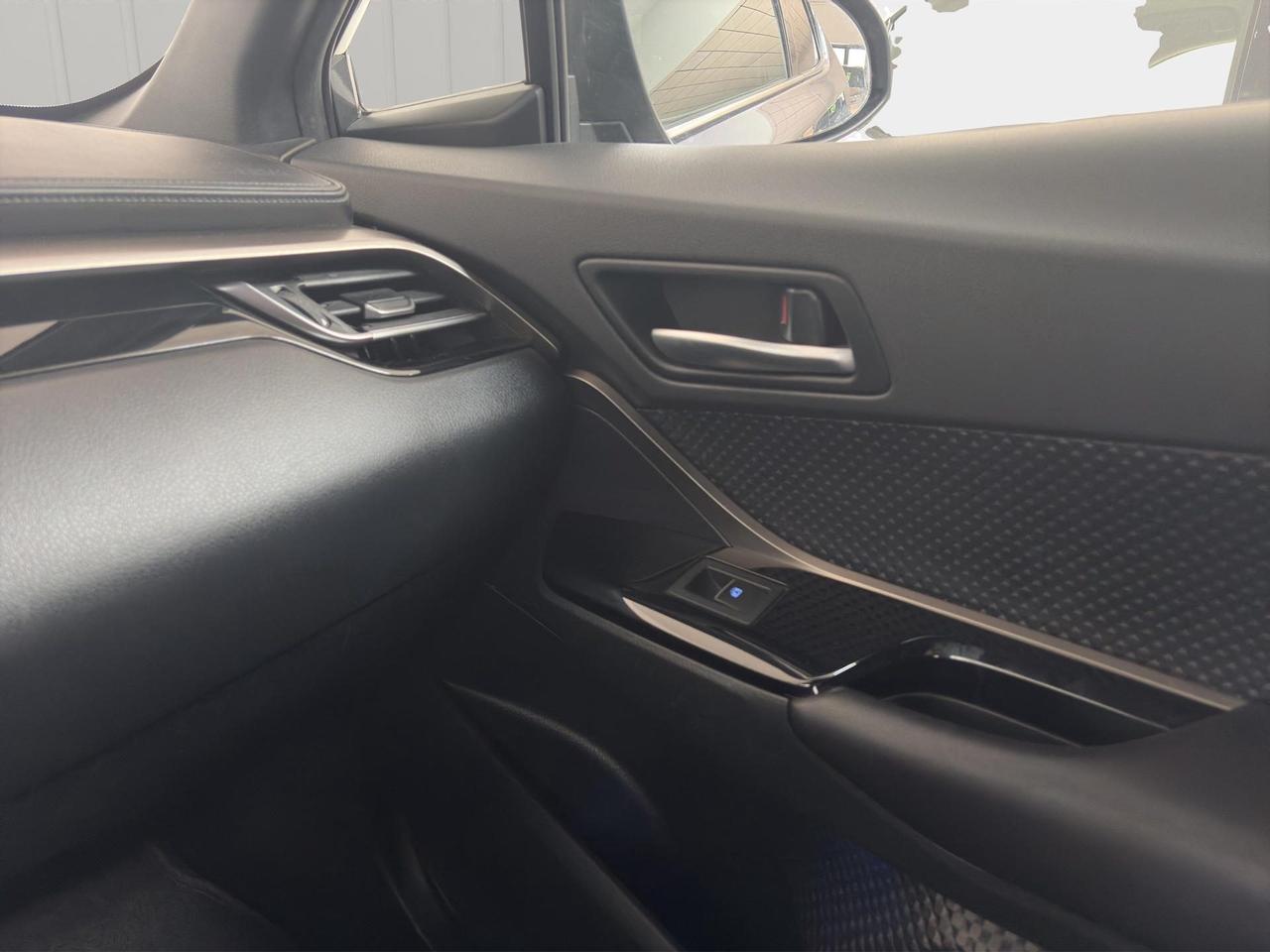 Toyota C-HR 1.8h Trend 2wd e-cvt