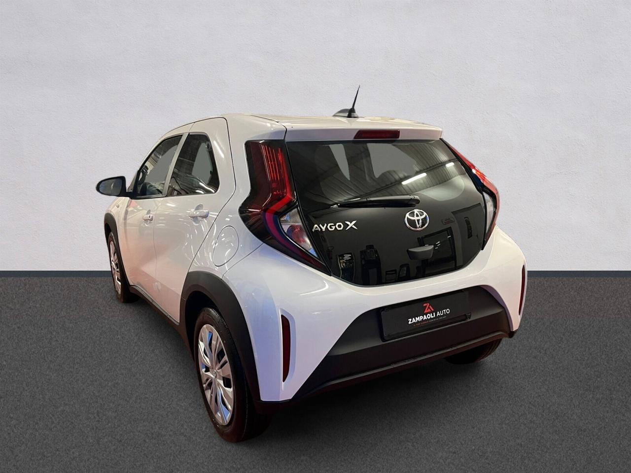 Toyota Aygo X 1.0 VVT-i 72 CV 5 porte Active | da €202 al mese