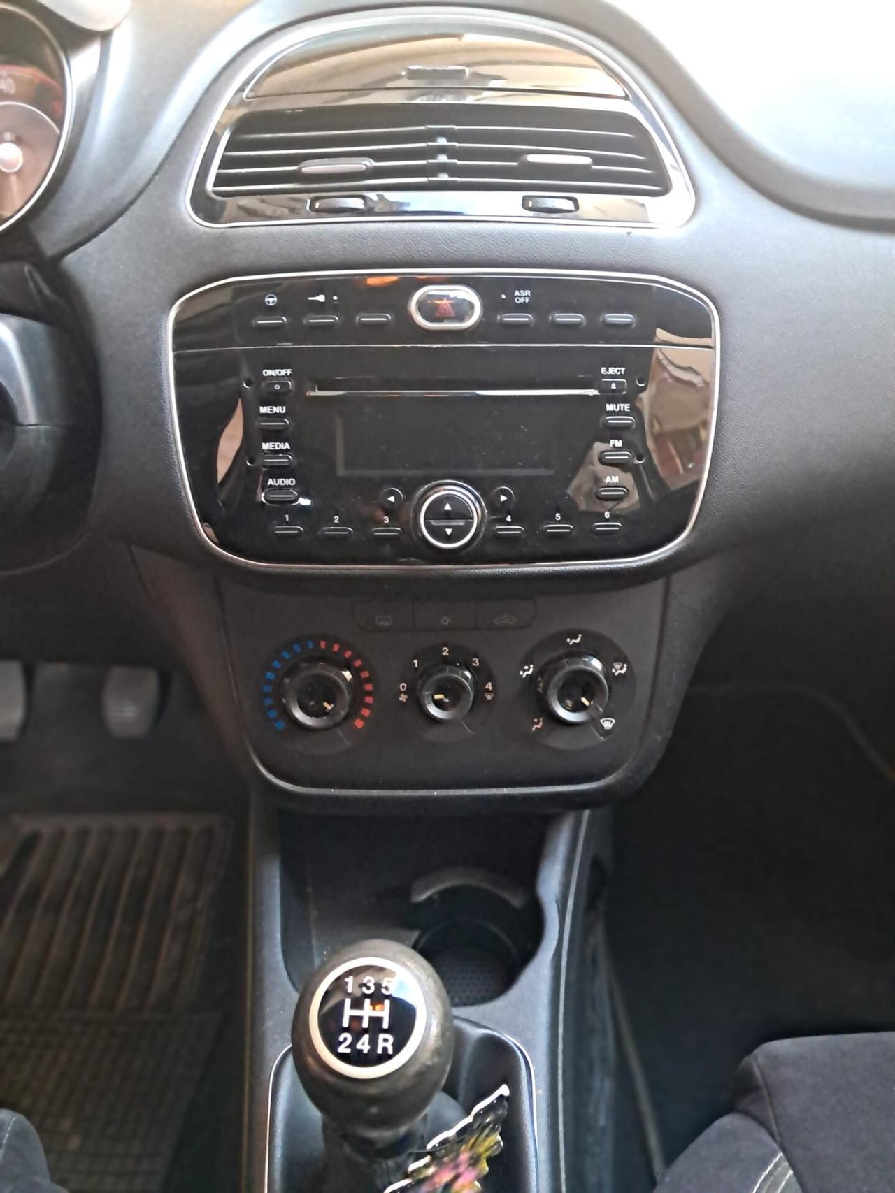 FIAT PUNTO 1.3 MJT-"VISTA E PIACIUTA"-2014-Euro 1690