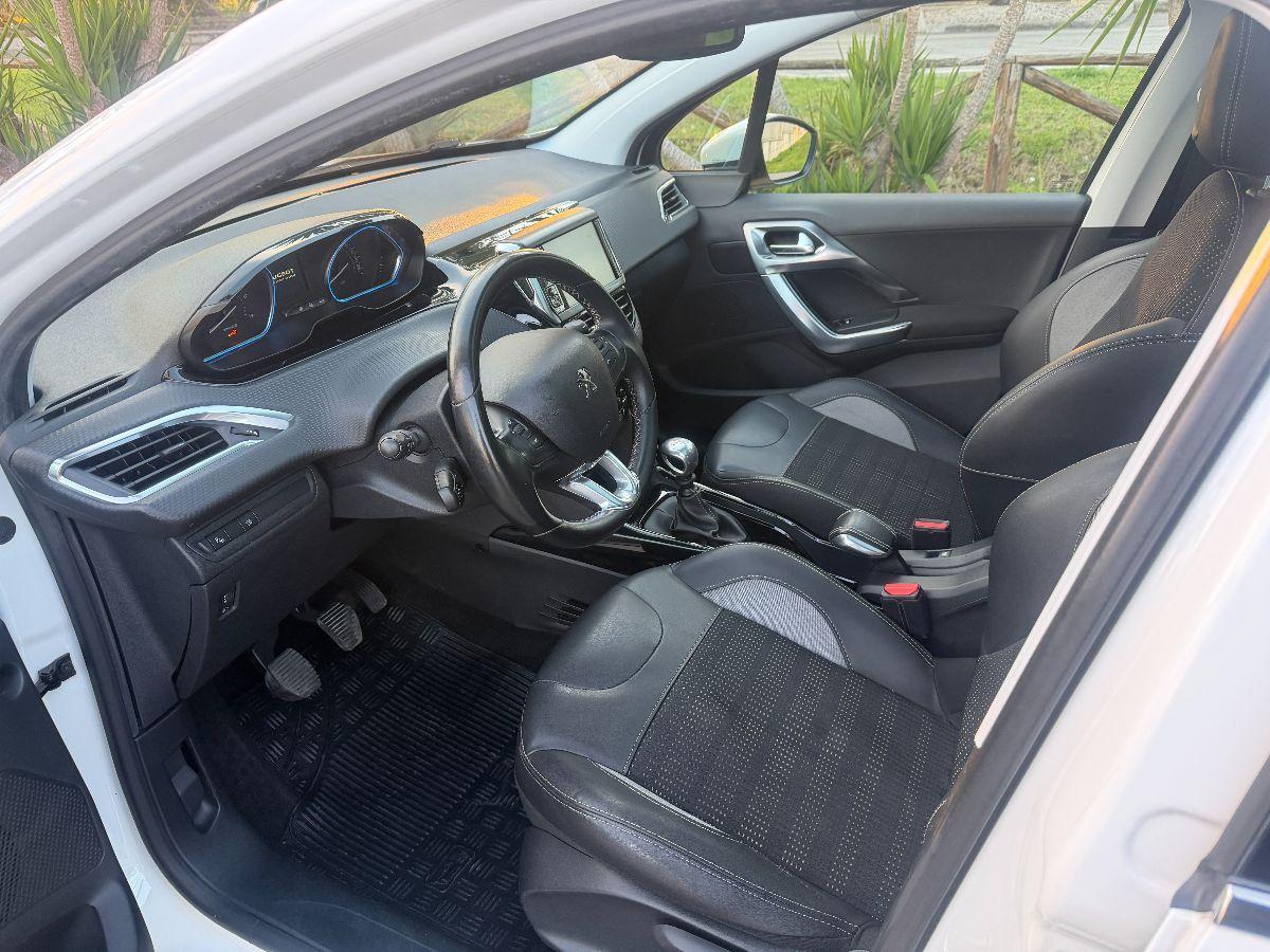 PEUGEOT - 2008 - BlueHDi 120 S&S Allure