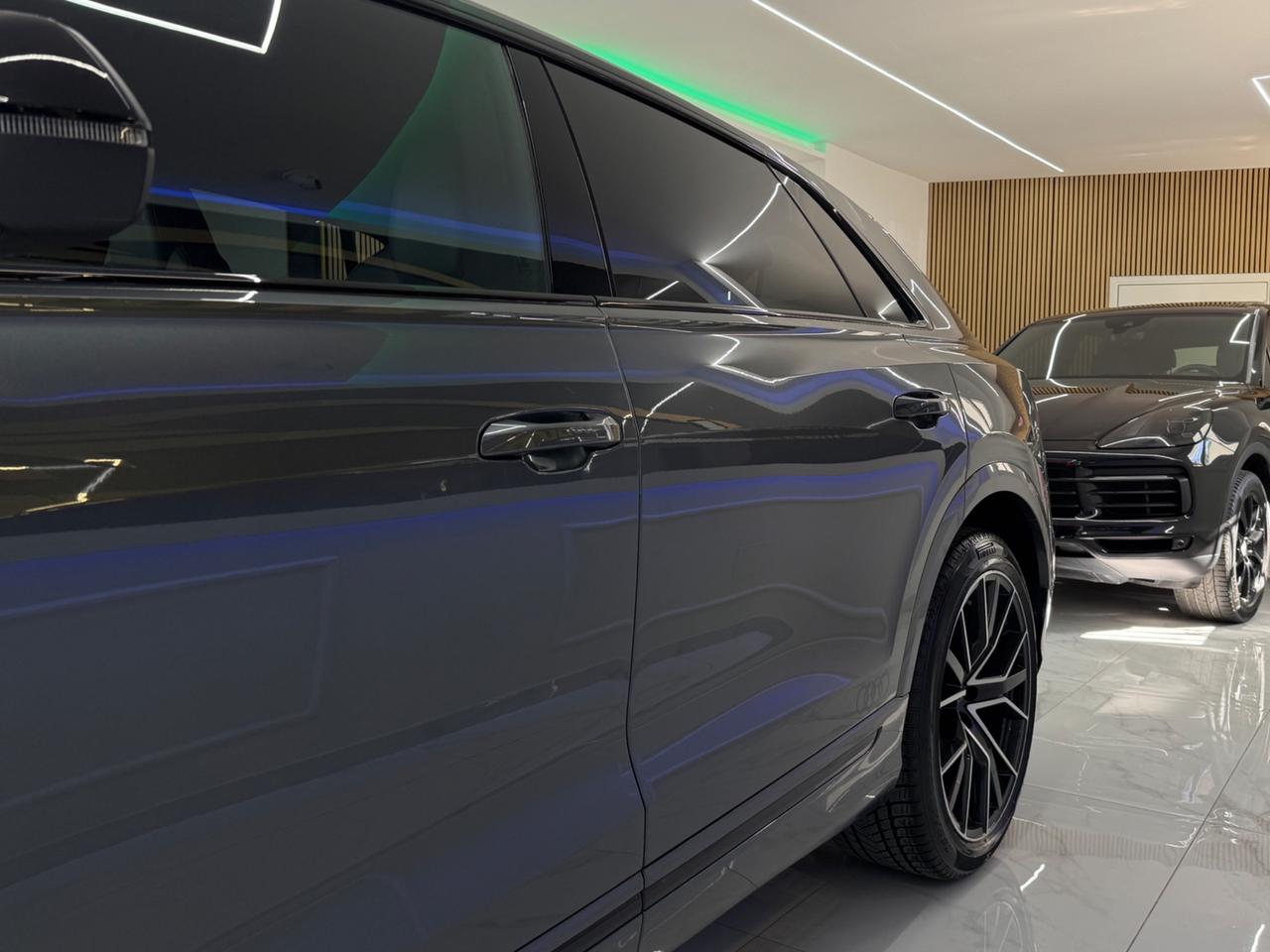 Audi Q8 50 TDI 286CV Quattro TipTronic Sport Full Opt