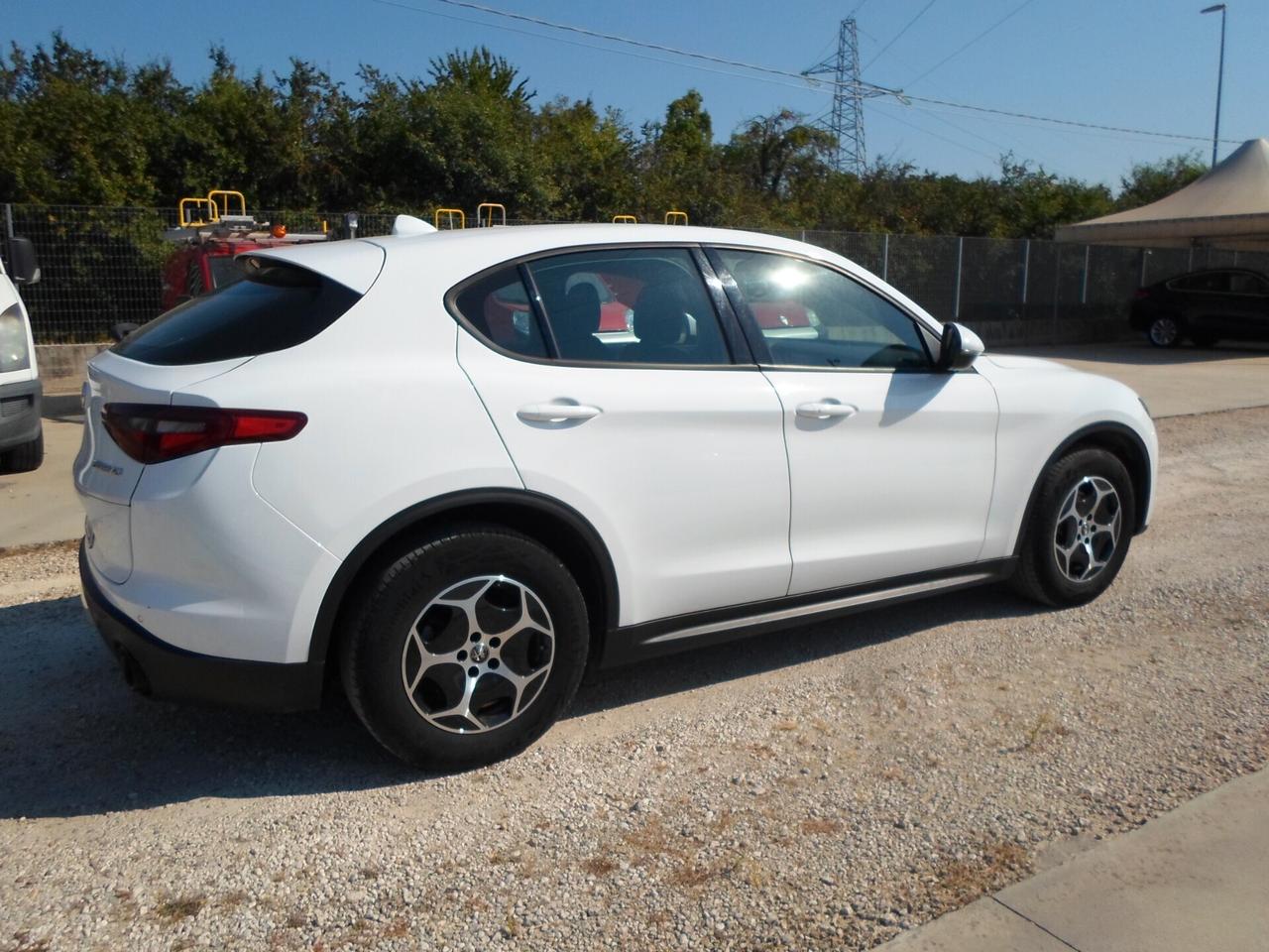 Alfa Romeo Stelvio 2.2 Turbodiesel 190 CV AT8 Q4 Super Business