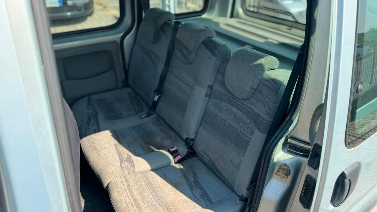 Renault Kangoo 1.2 BENZINA POSTI NEOP.