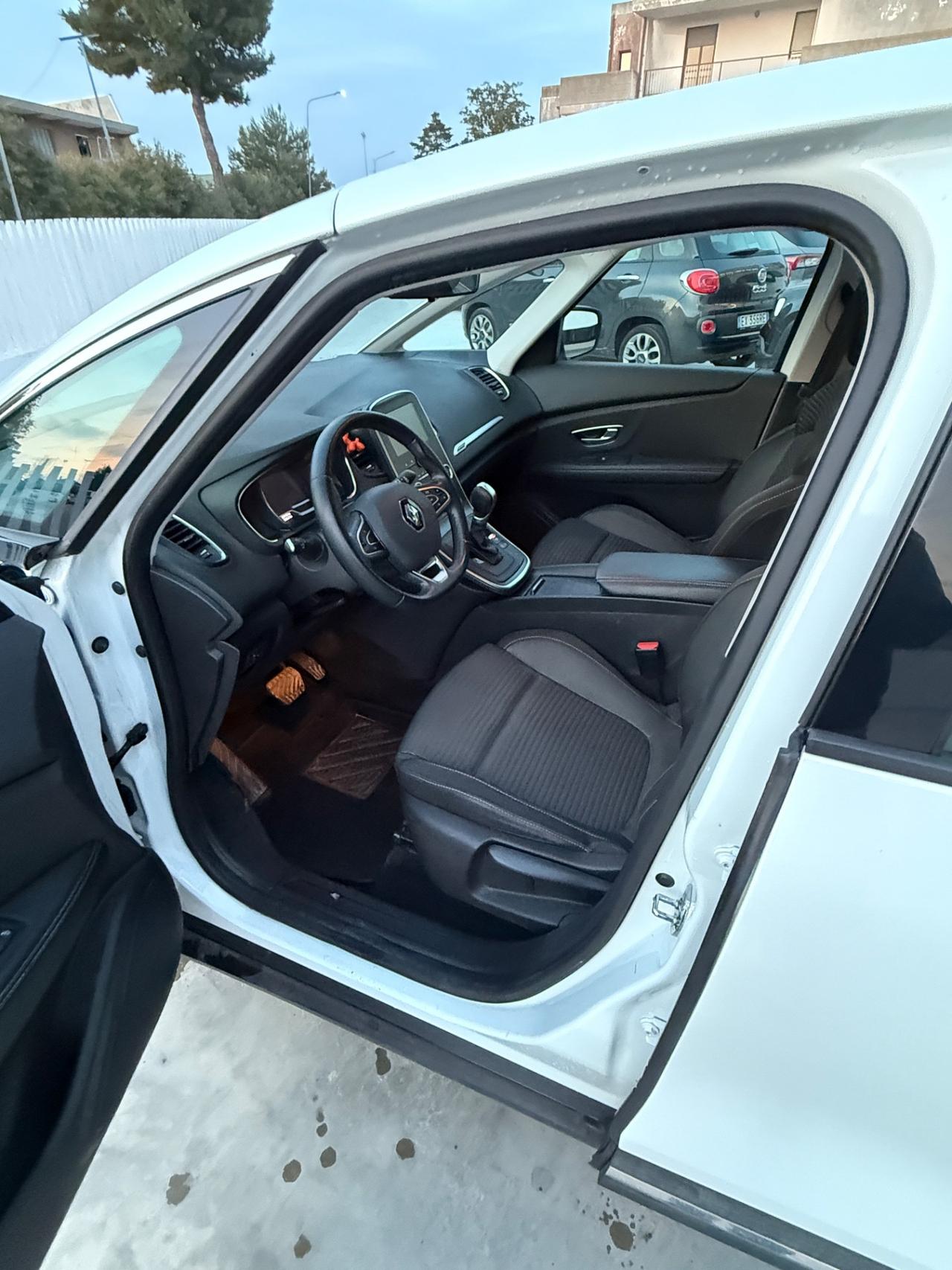 Renault Scenic Scénic dCi 8V 110 CV EDC Energy Business