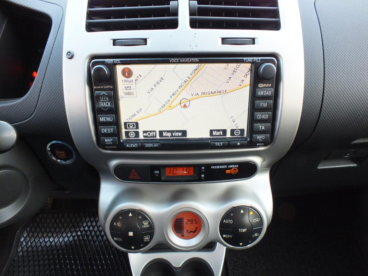 TOYOTA URBAN CRUISER 1.4 D-4D AWD SOL