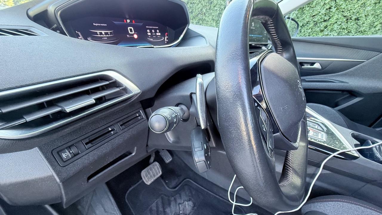 Peugeot 3008 BlueHDi 130 S&S EAT8 Active Business