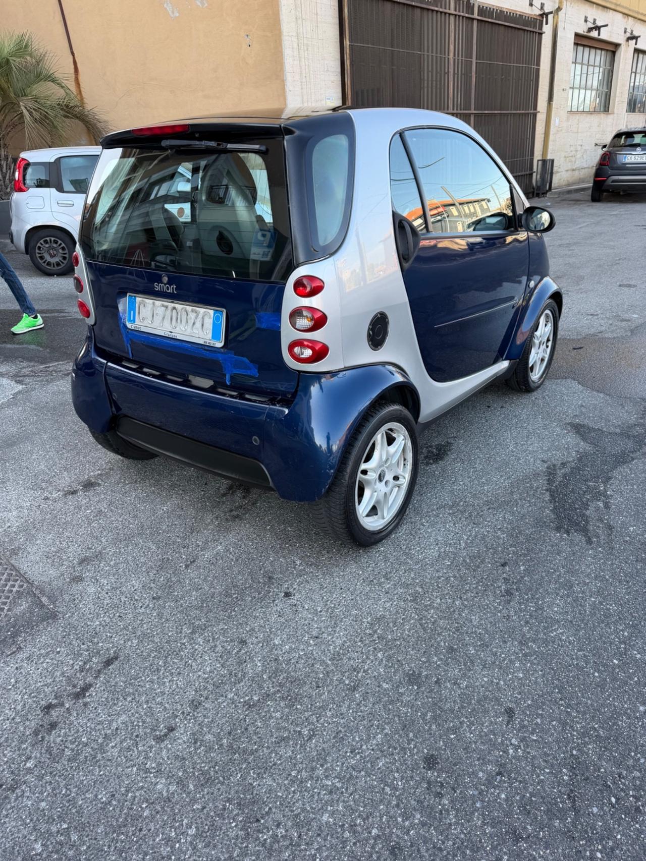 Smart 700 city-coupé pulse
