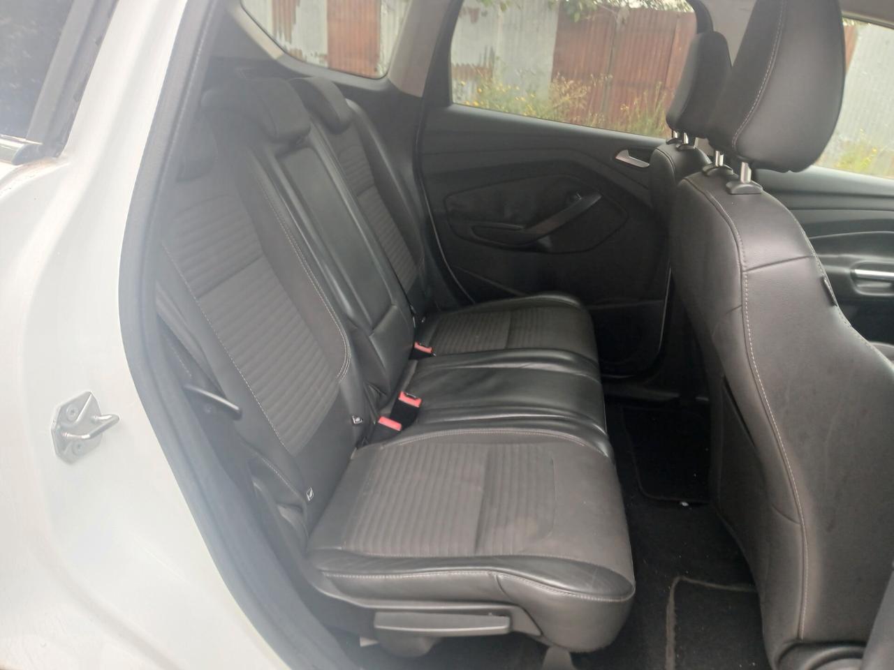 Ford Kuga 1.5 TDCI 120 CV S&S 2WD Titanium