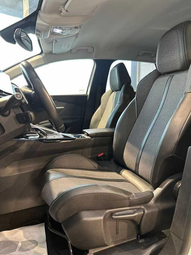 Peugeot 3008 BlueHDi 130 S&S EAT8 Allure