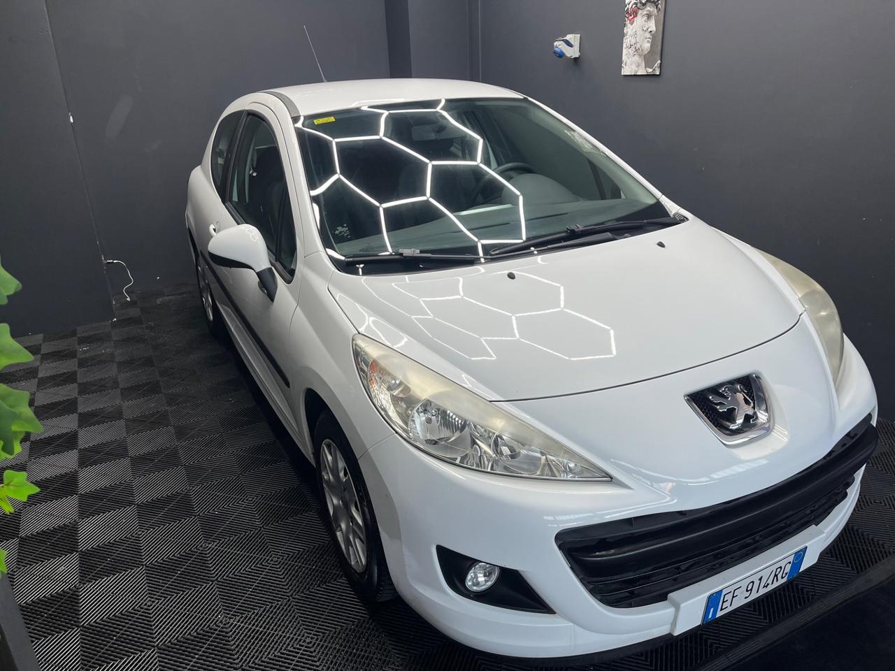 Vendo Peugeot 207 1.4 HDi 70 CV (2011) – Ottimo Stato