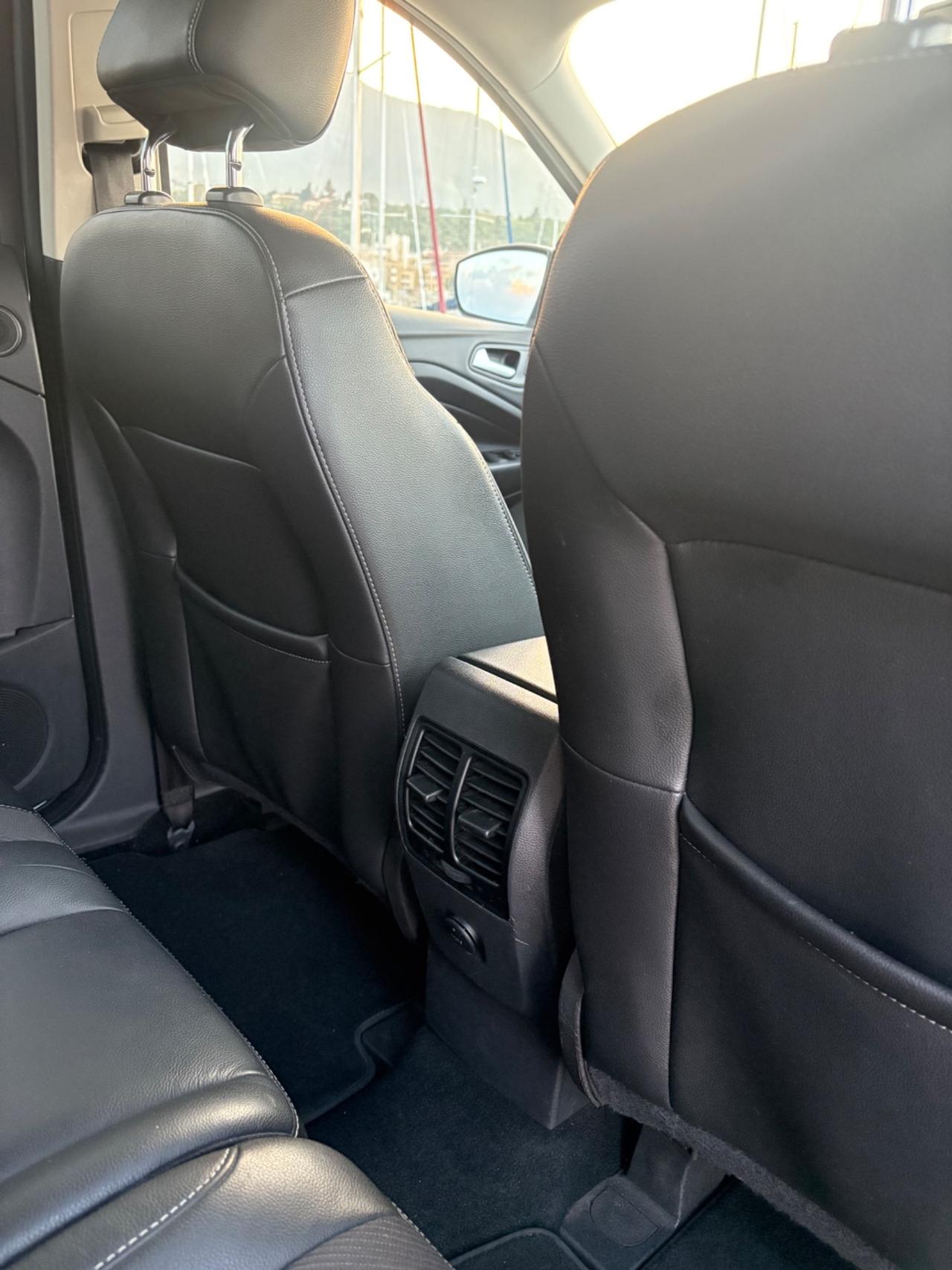 Ford Kuga 2.0 TDCI 150 CV S&S 4WD Business