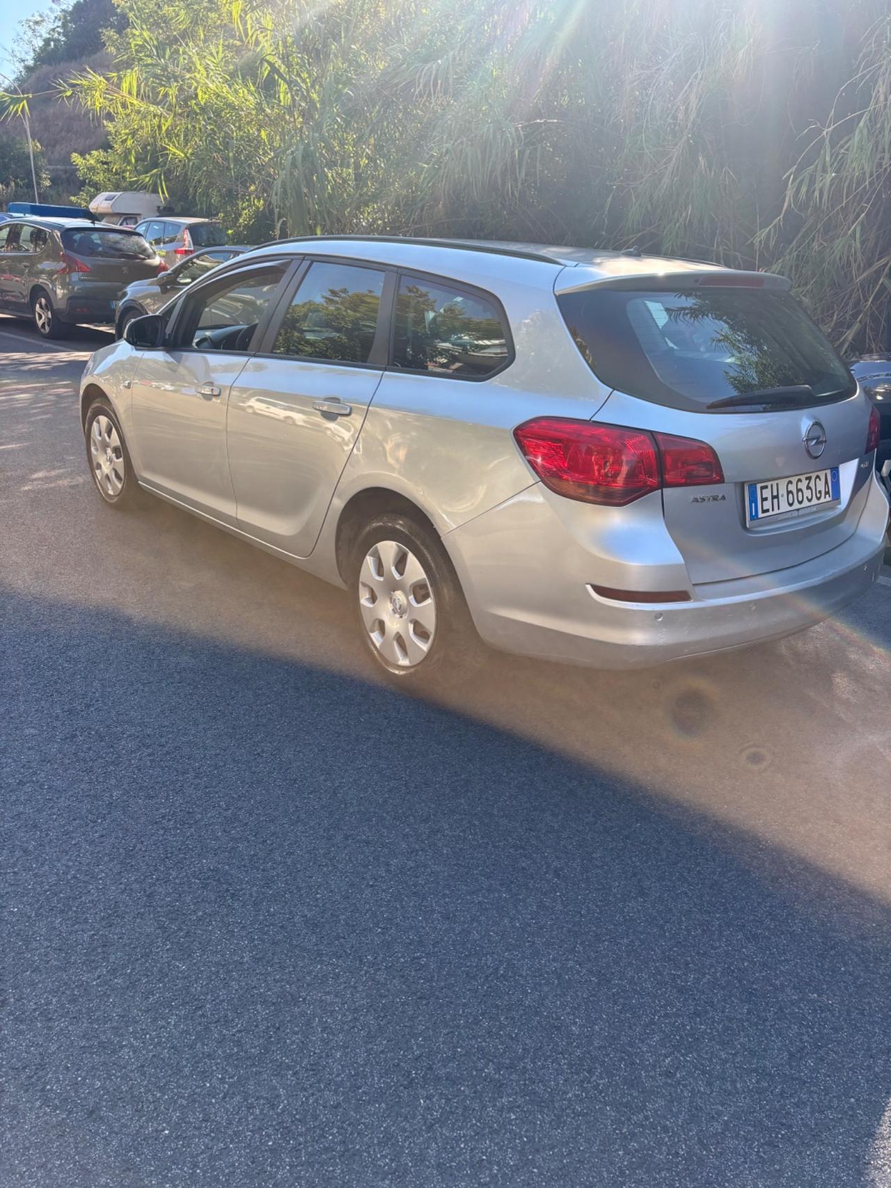 Opel Astra 1.7 CDTI 110CV Sports Tourer Cosmo