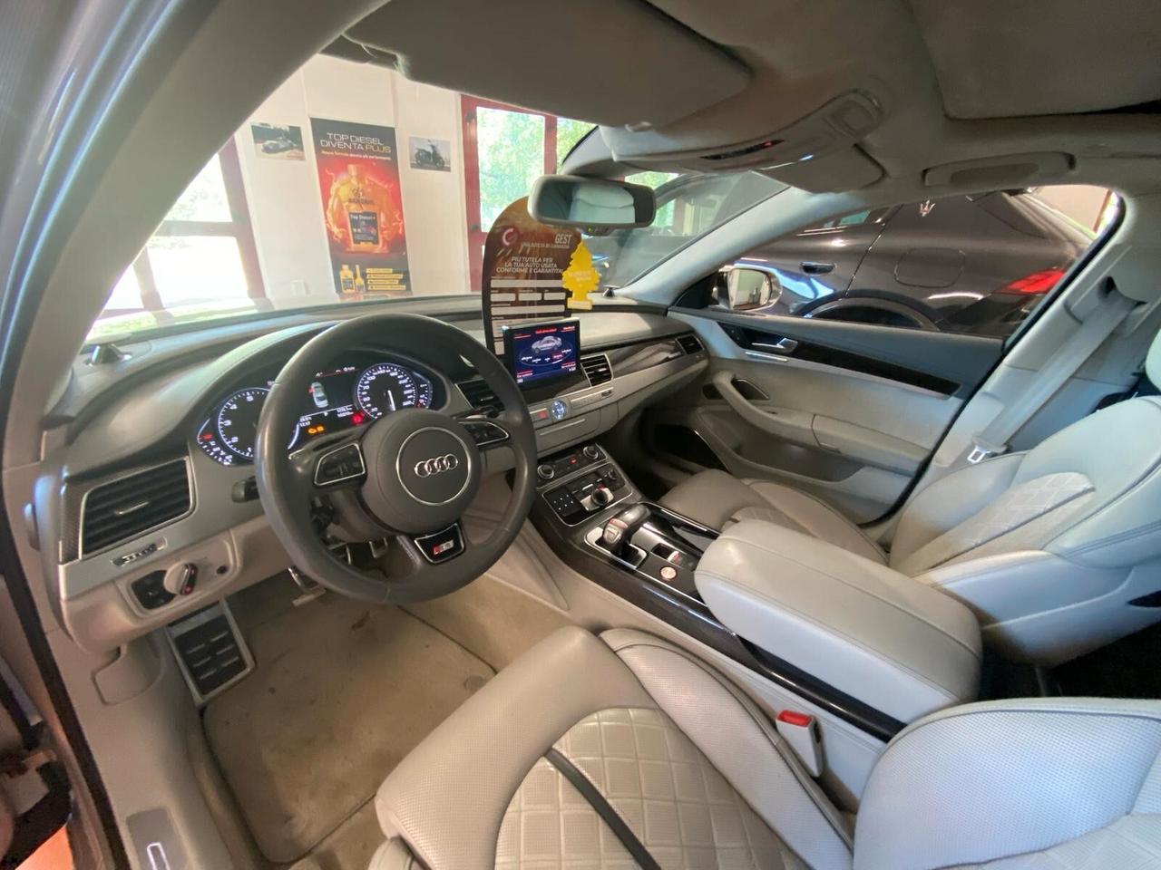 Audi A8 S8 4.0 TFSI quattro tiptronic