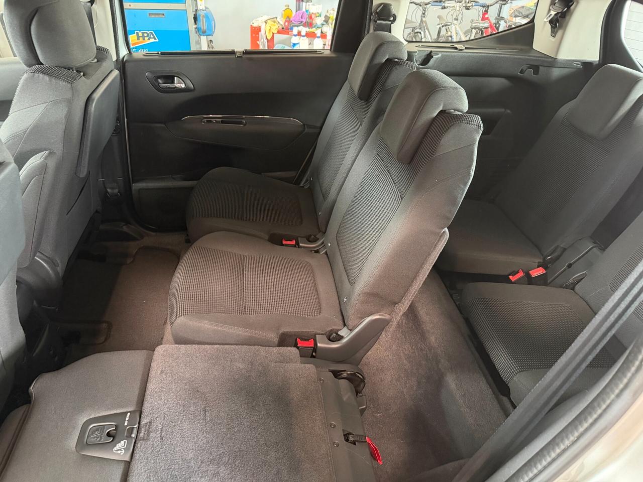 Peugeot 5008 Business 7 POSTI