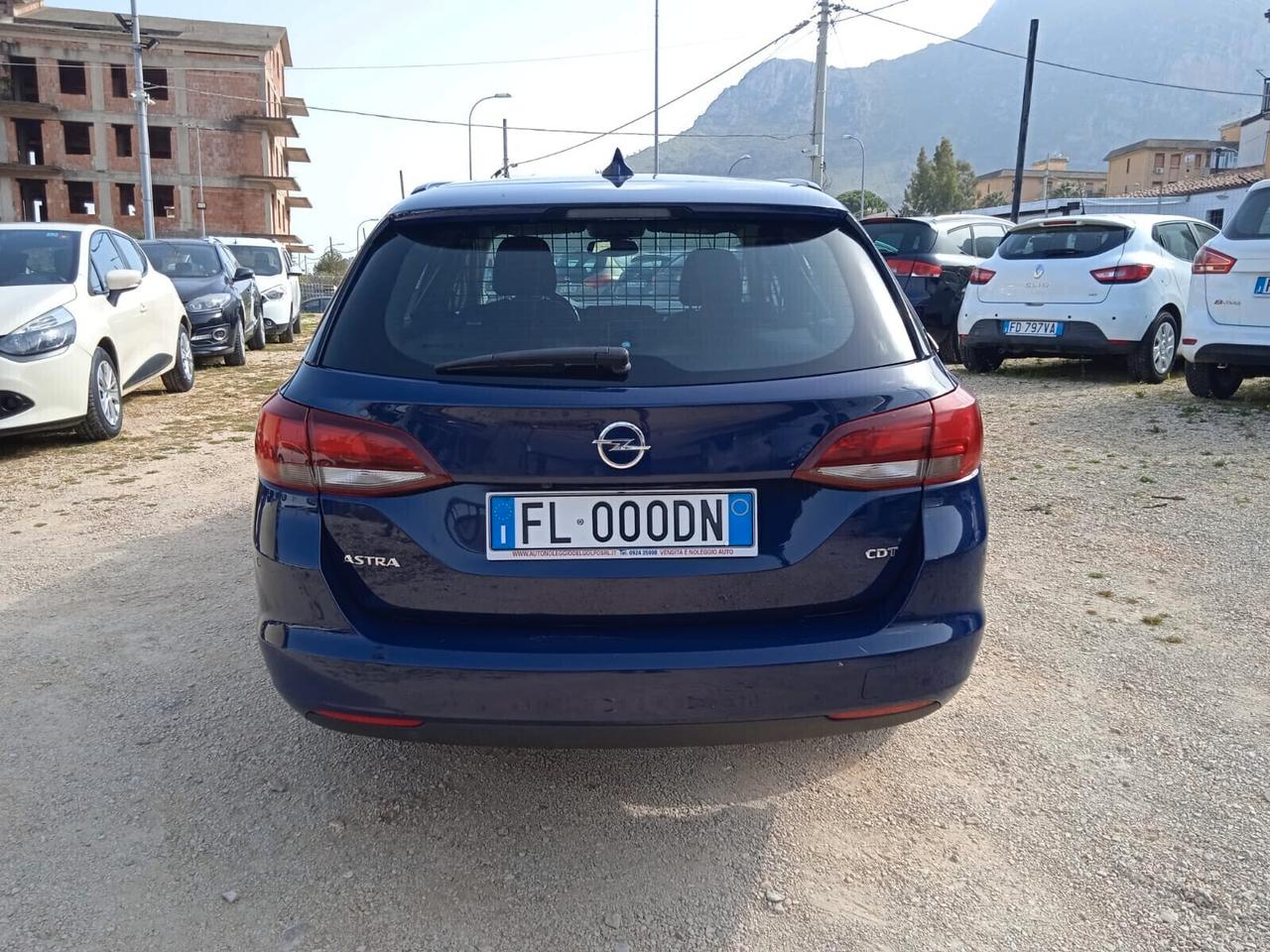 OPEL ASTRA SPORT TOURER ST 1.6 CC CDTI 110 CV 2017 BUSINESS S&S MT6 € 5.000,00