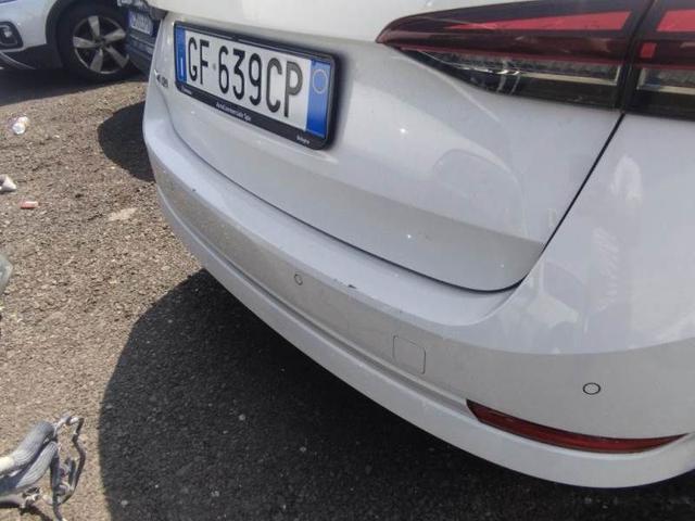 SKODA Octavia 2.0 TDI EVO SCR DSG Wagon Executive LEGGIBENE