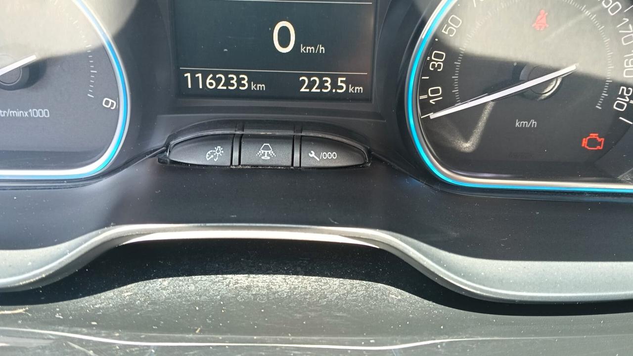 Peugeot 2008 BlueHDi 100 S&S Allure