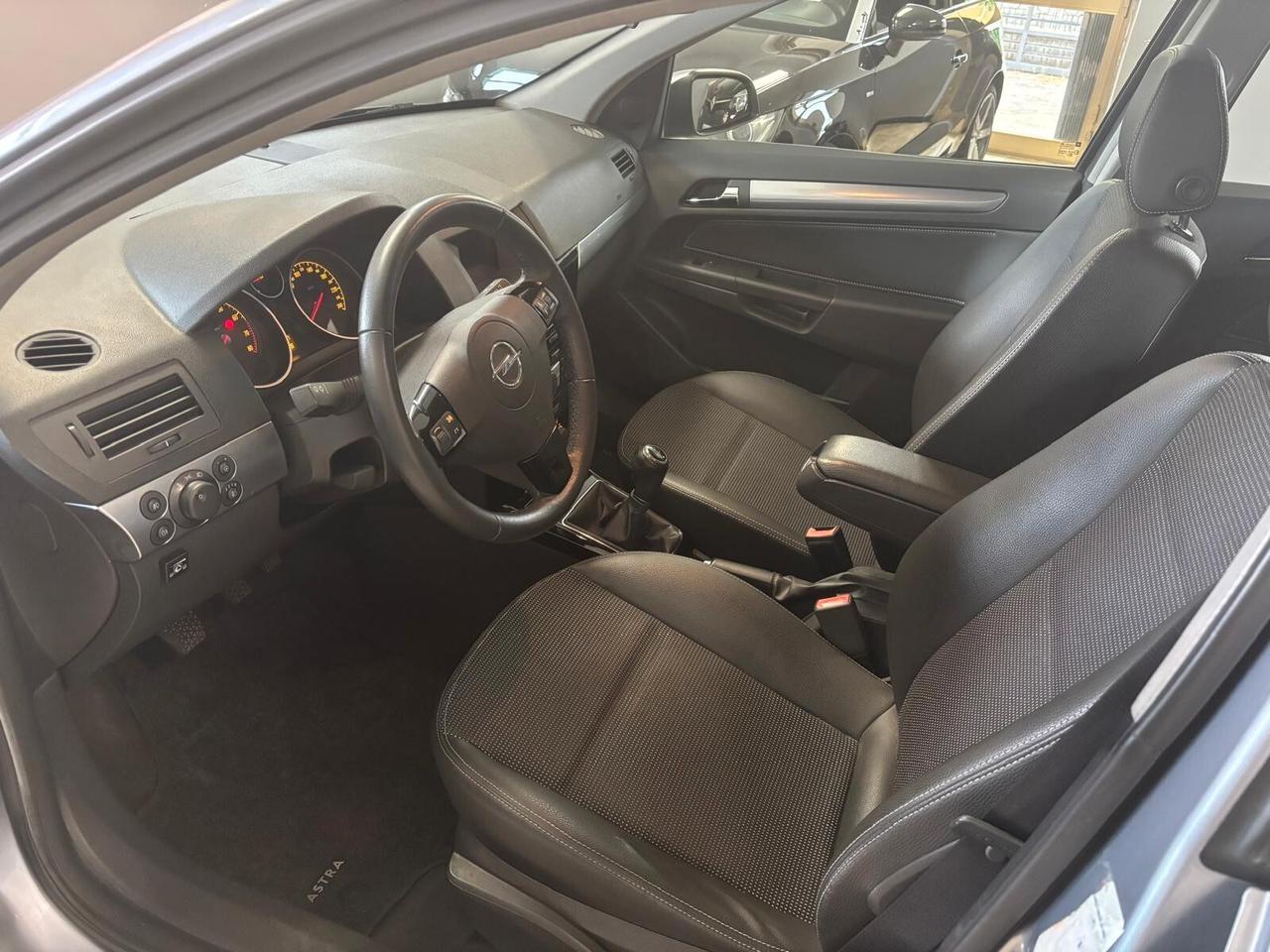 OPEL ASTRA ANNO 2007 BZ GPL ADATTA NEOPATENTATI KM 83 MILA