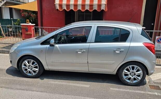 Opel Corsa 1.2 GPL OK NEOPATENTATI