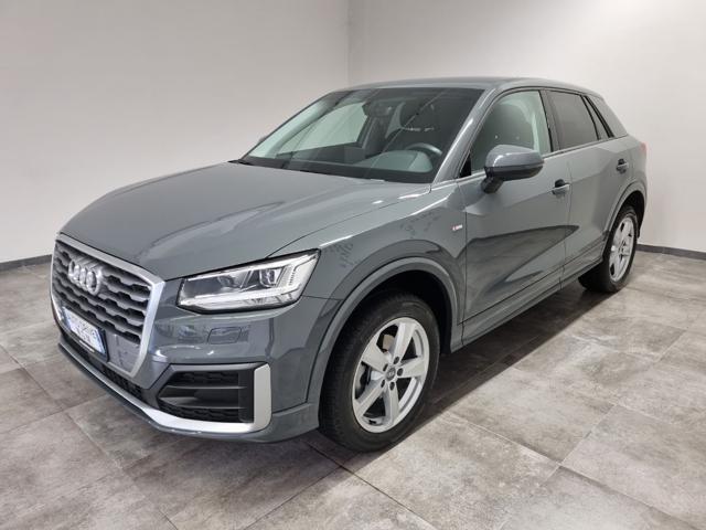 AUDI Q2 35 TFSI S tronic Identity Black