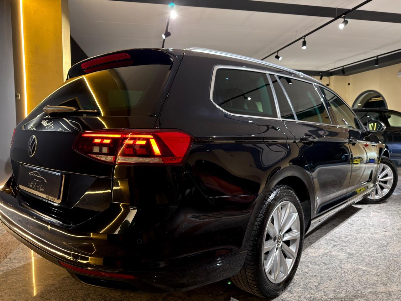 Volkswagen Passat 2.0 TDI DSG Business *IVA ESPOSTA - DETRAIBILE*