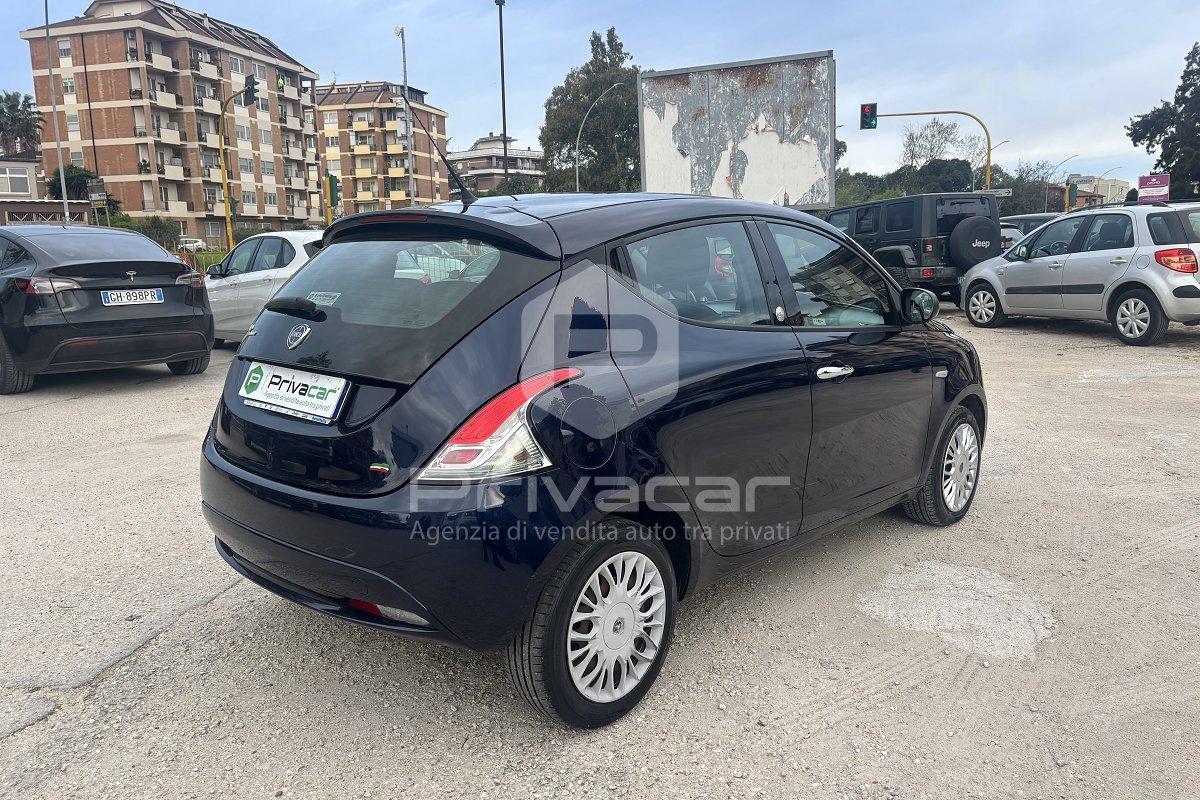 LANCIA Ypsilon 1.2 69 CV 5 porte GPL Ecochic Gold