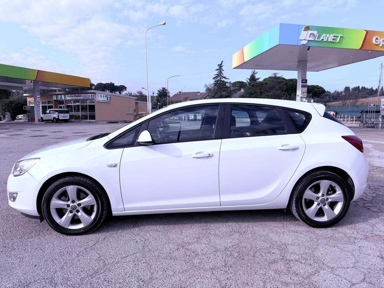 Opel Astra 1.7 CDTI 110CV 5 porte Ok neopatentati