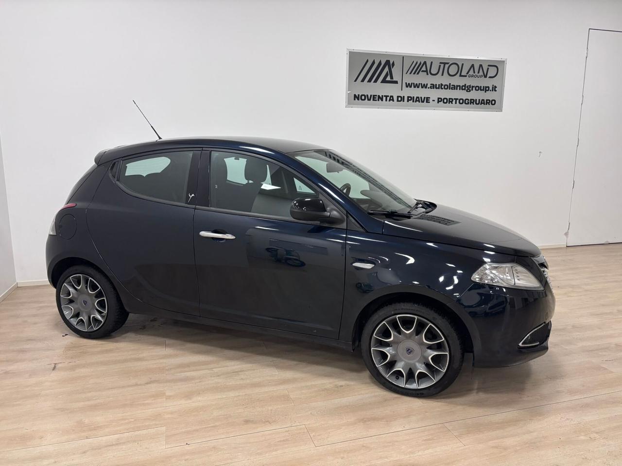 Lancia Ypsilon 0.9 TwinAir 85 CV 5 porte S&S