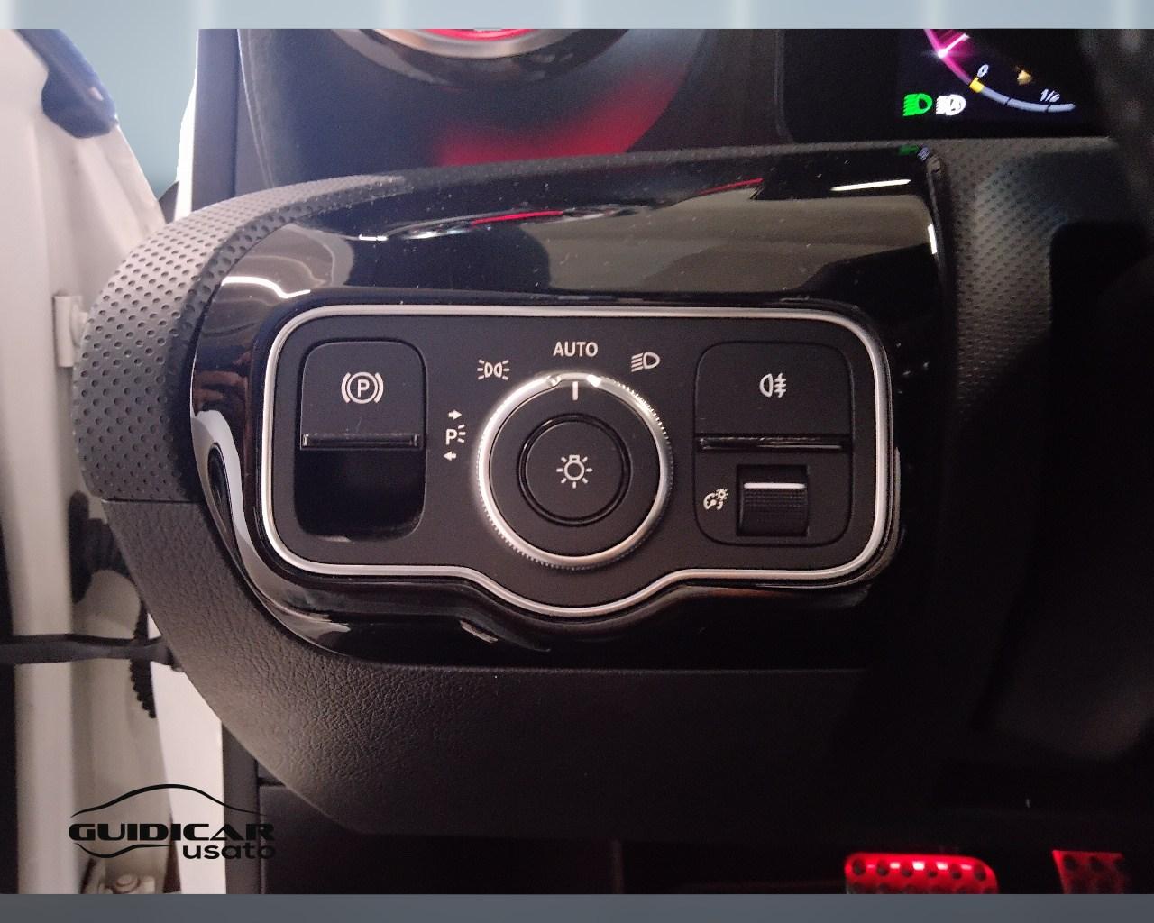 Mercedes-Benz Classe A - W177 2023 - A 180 d AMG Line Advanced Plus auto