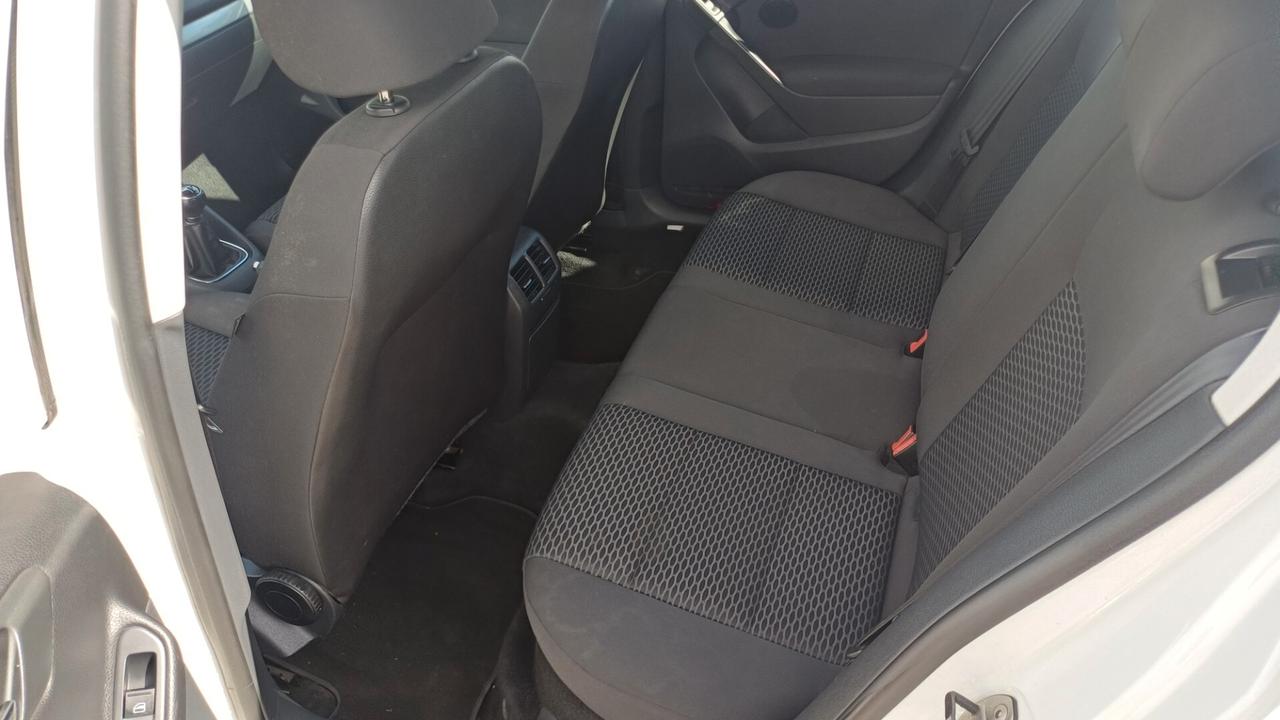 Volkswagen Golf 1.6 TDI DPF 5p. Highline