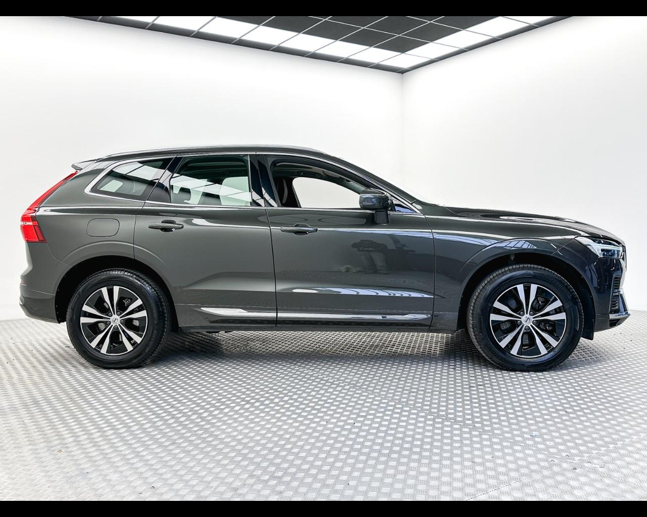 VOLVO XC60 (2017-->) - XC60 T6 Recharge Plug-in Hybrid AWD Inscription Expression