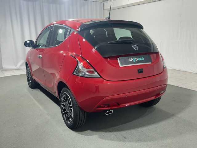 Lancia Ypsilon 1.0 FireFly 5 porte S&S Hybrid Platino