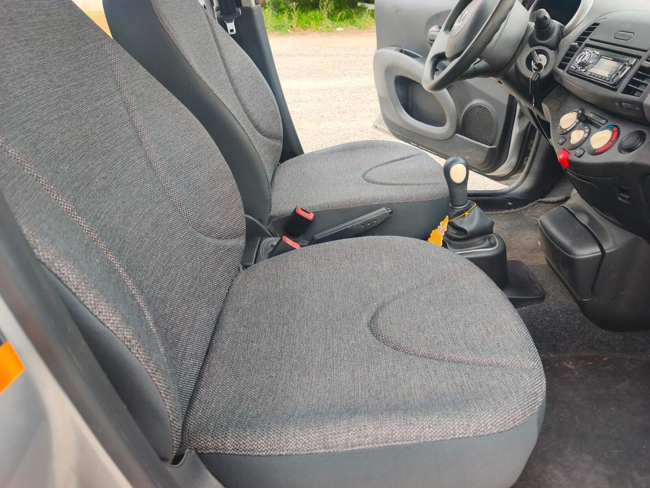 Nissan Micra 2006---1.2 Benzina Neopatentati
