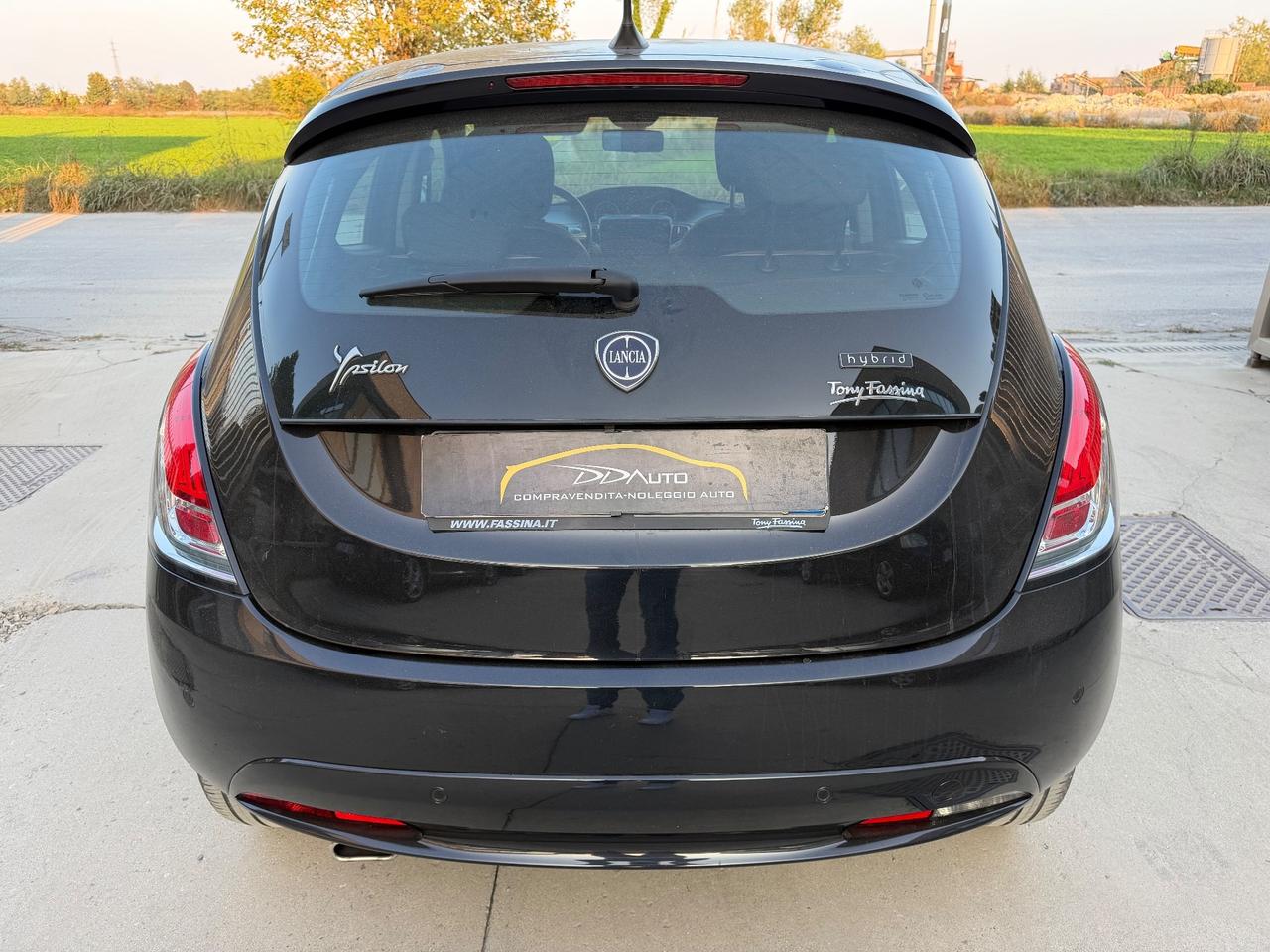 Lancia Ypsilon 1.0 FireFly 5 porte S&S Hybrid Ecochic Gold