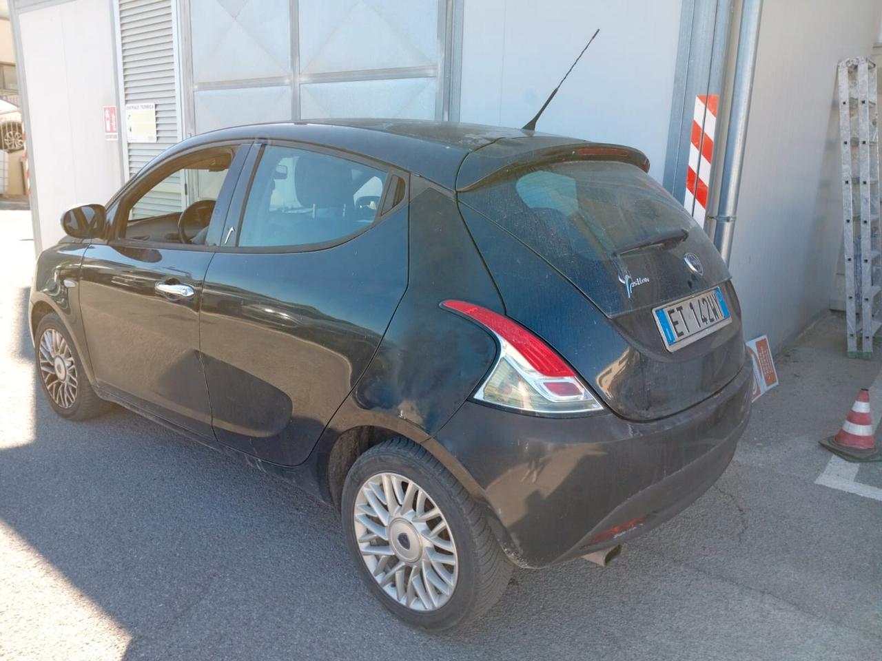 Lancia Ypsilon 1.2 69 CV 5 porte Gold