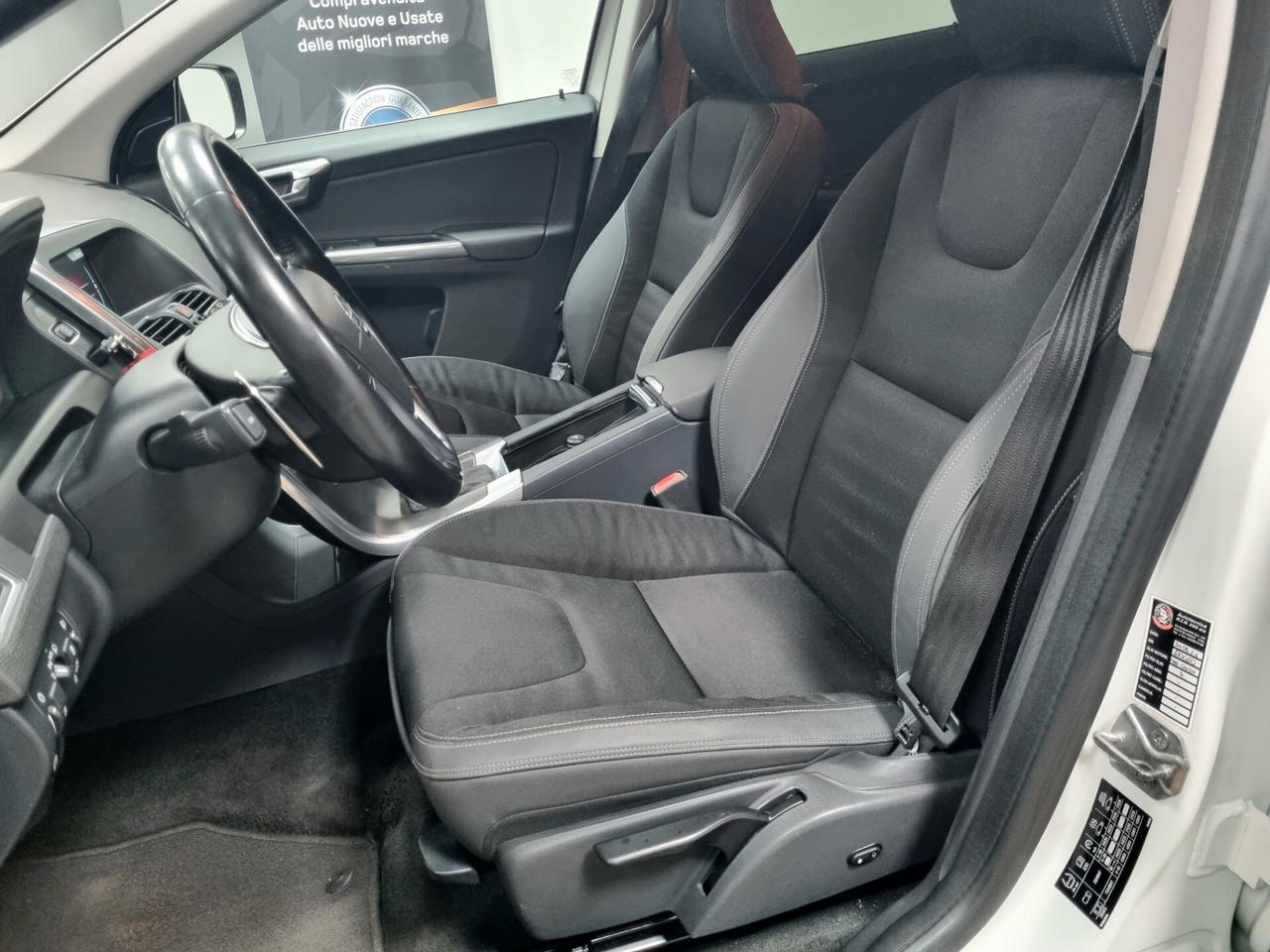VOLVO XC60 D4 GEATRONIC MOMENTUM 181CV